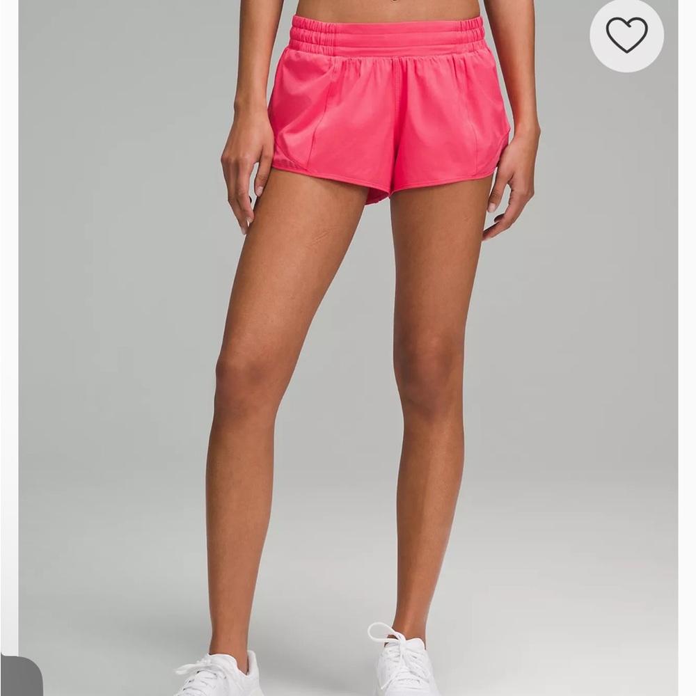NWT Lululemon Hotty Hot LR Short 2.5” Lined in Glazed Pink